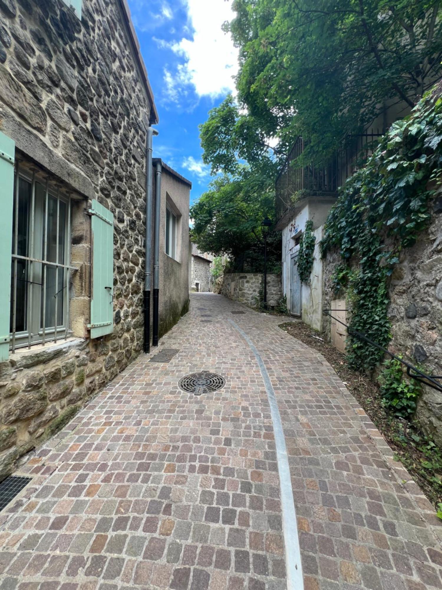 Appartement Et Jardin Vals Les Bains Exterior foto
